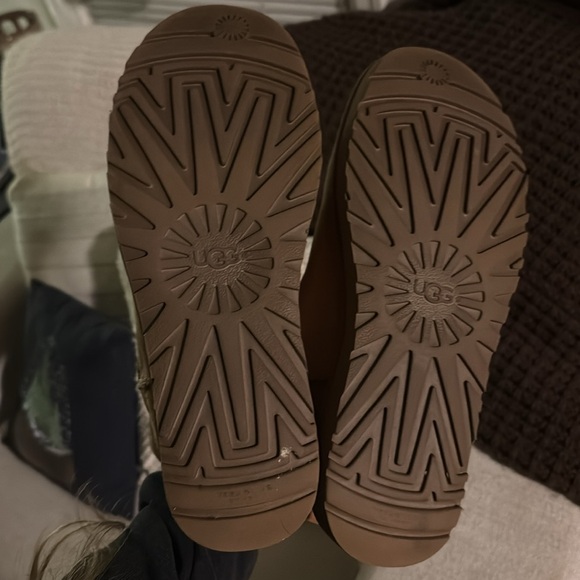 Mini Uggs - Picture 4 of 6